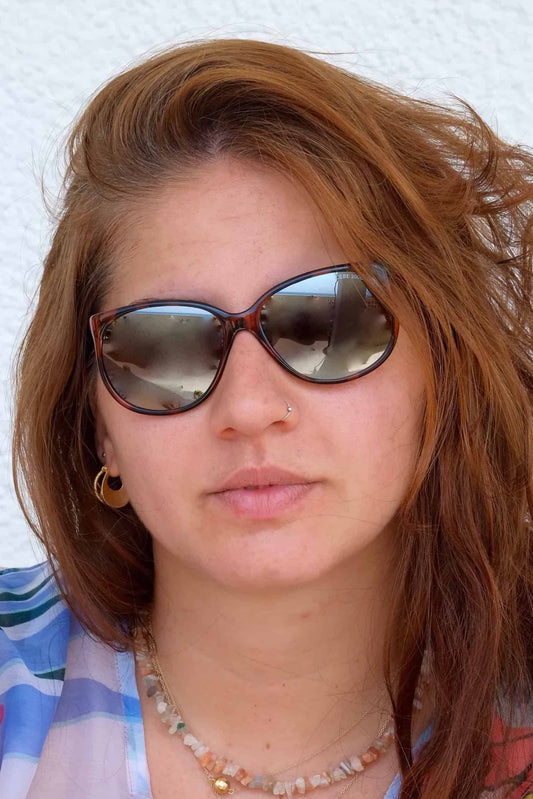 CÉBÉ 90's Classic Mirrored Lens Sunglasses in tortoise on model