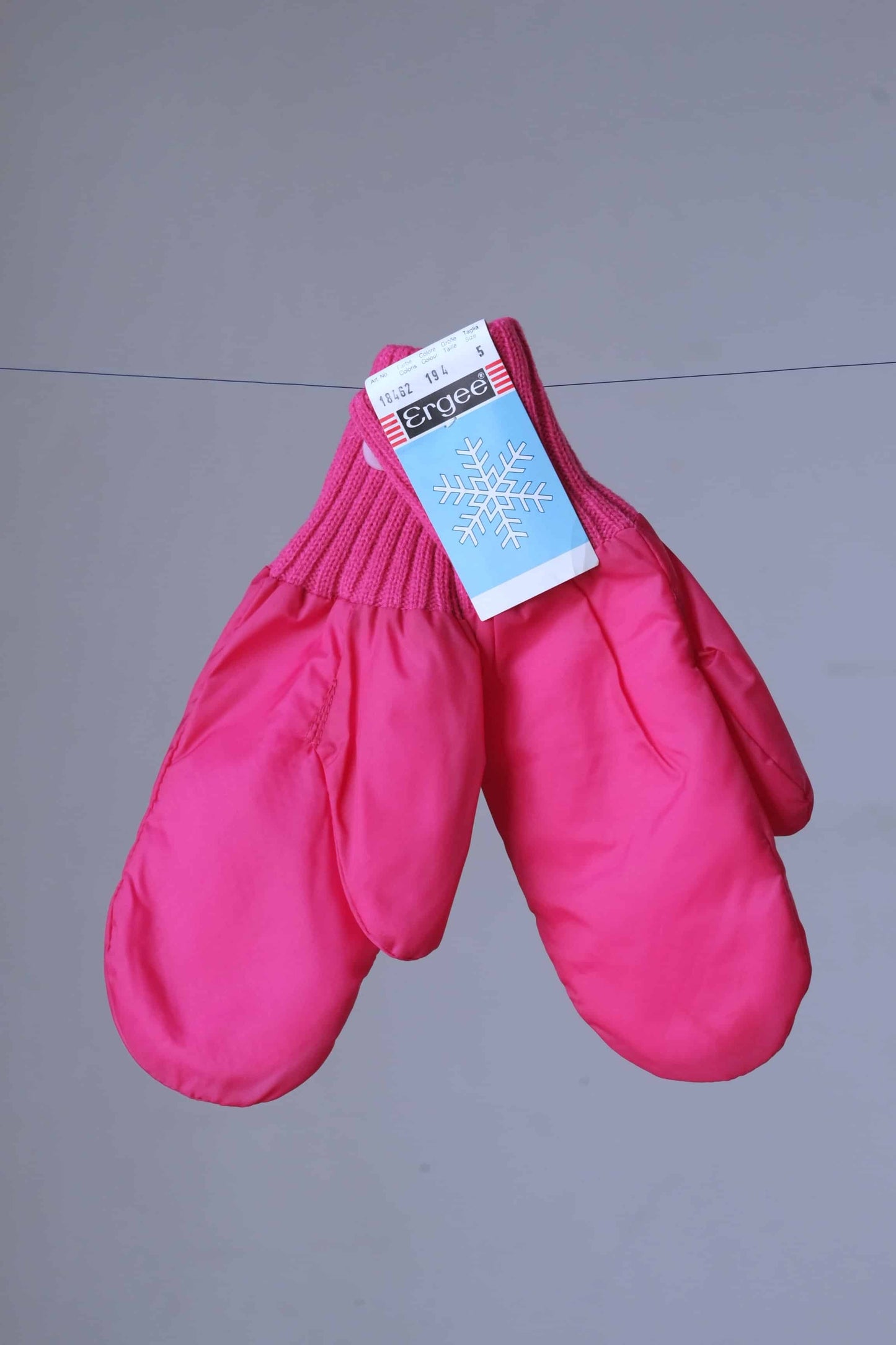 ERGEE Kids Ski Mittens in Fuchsia