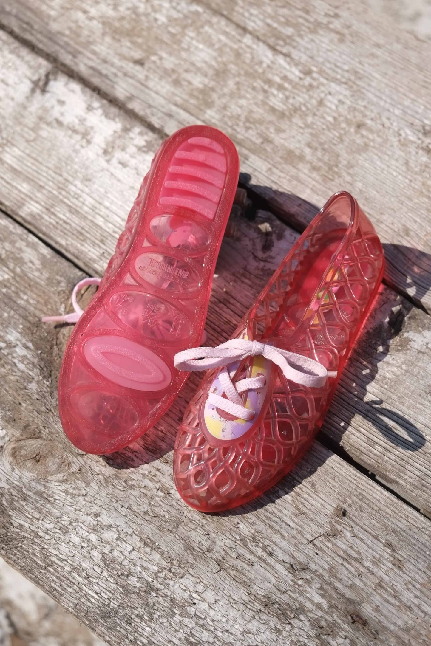 Soles of GRENDENE Pink cutout Beach Jelly Shoes