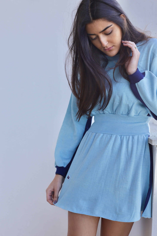 Vintage 80's Sweatshirt Drss light blue