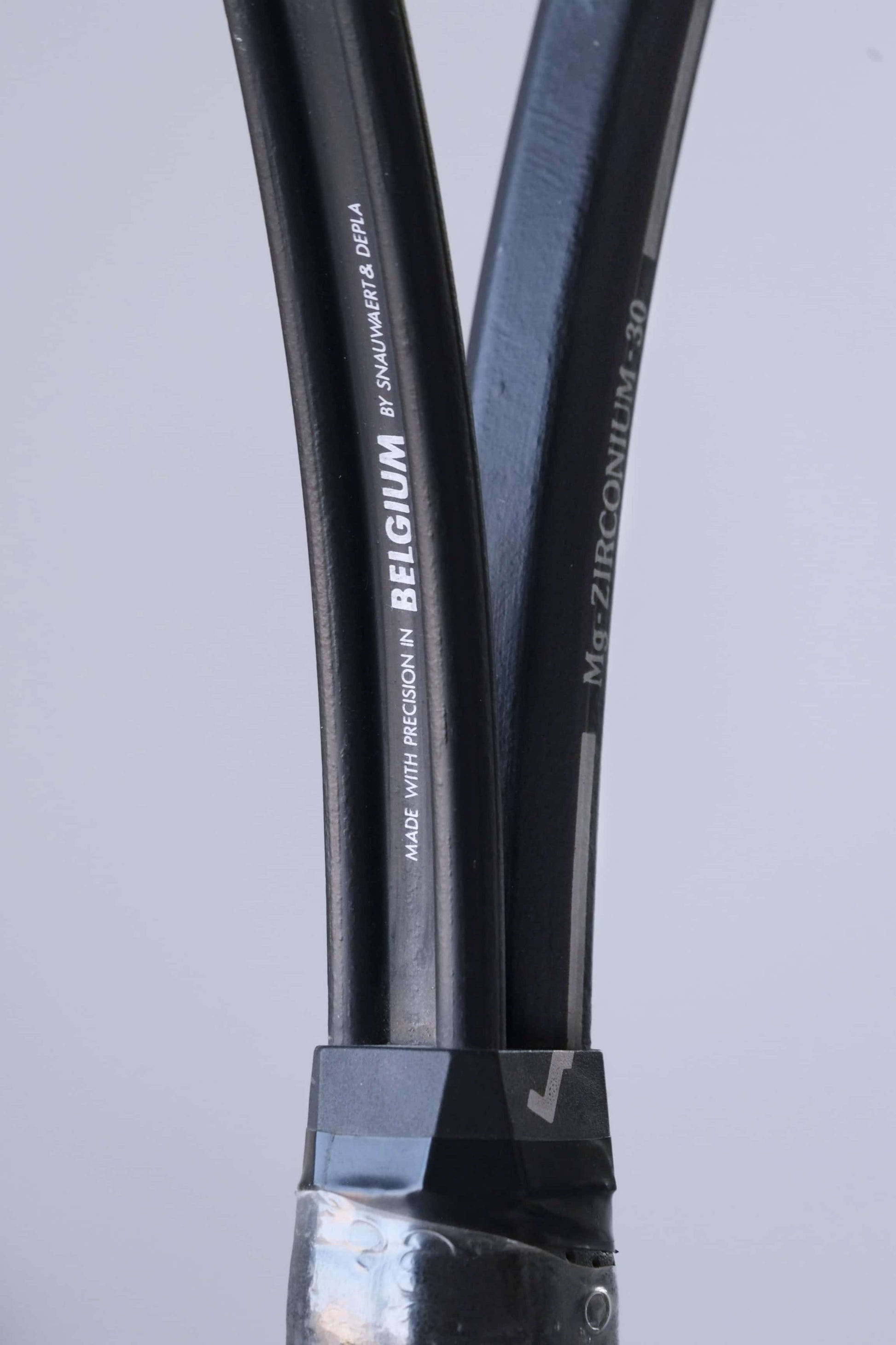 SNAUWAERT Zirconium Vintage Tennis Racquet close up