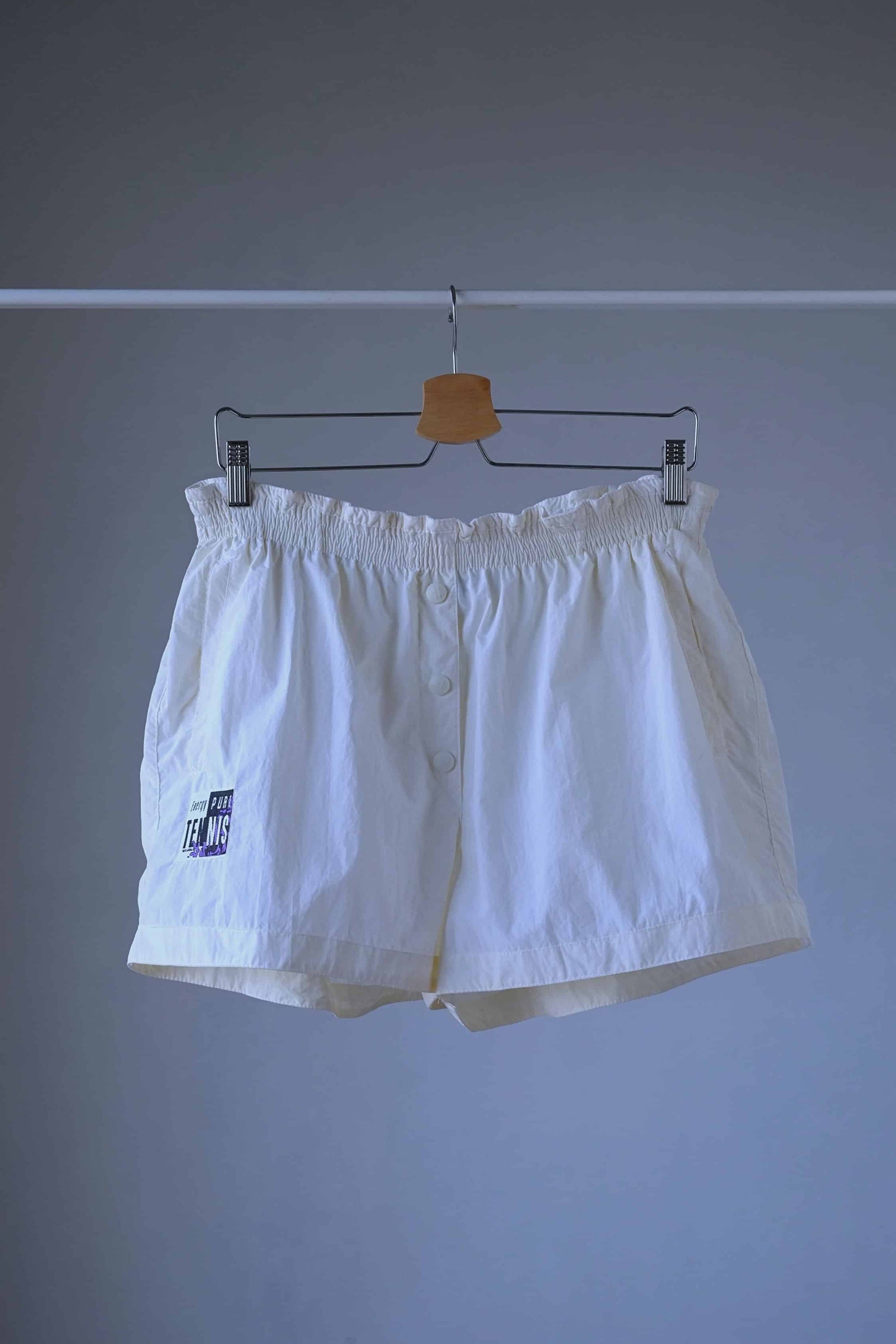 VÖLKL Vintage Women's Tennis Shorts in solid white
