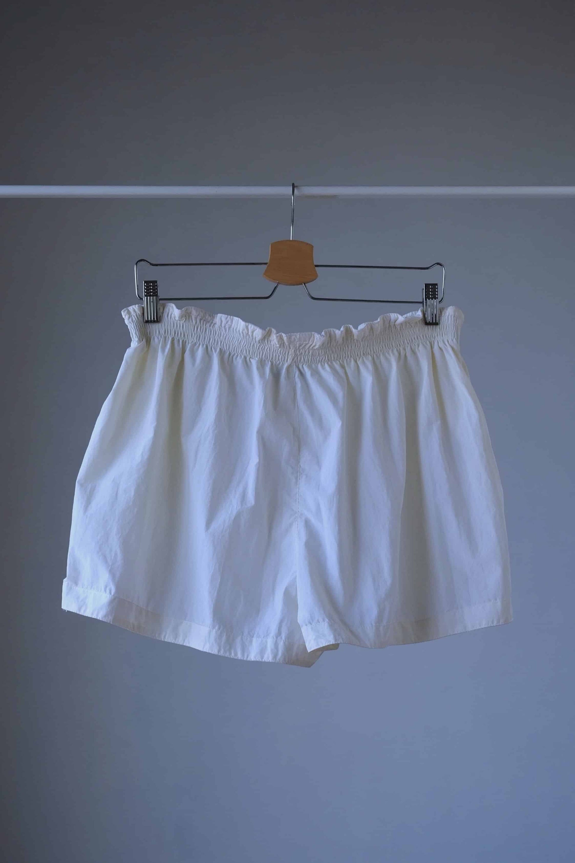 VÖLKL Vintage Women's Tennis Shorts in solid white from the back