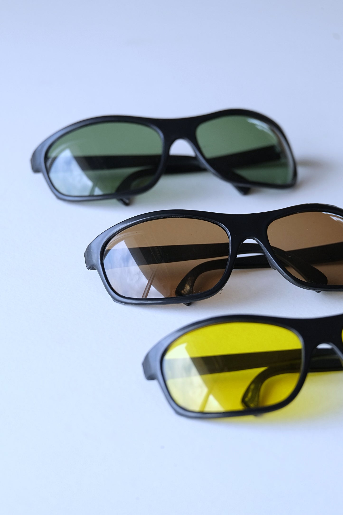 VINTAGE 70s Wraparound Tinted Lens Sunglasses