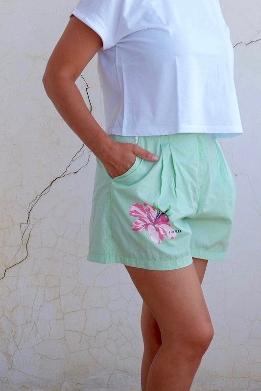 LÖFFLER 90's Women Tennis Shorts green with pink flower