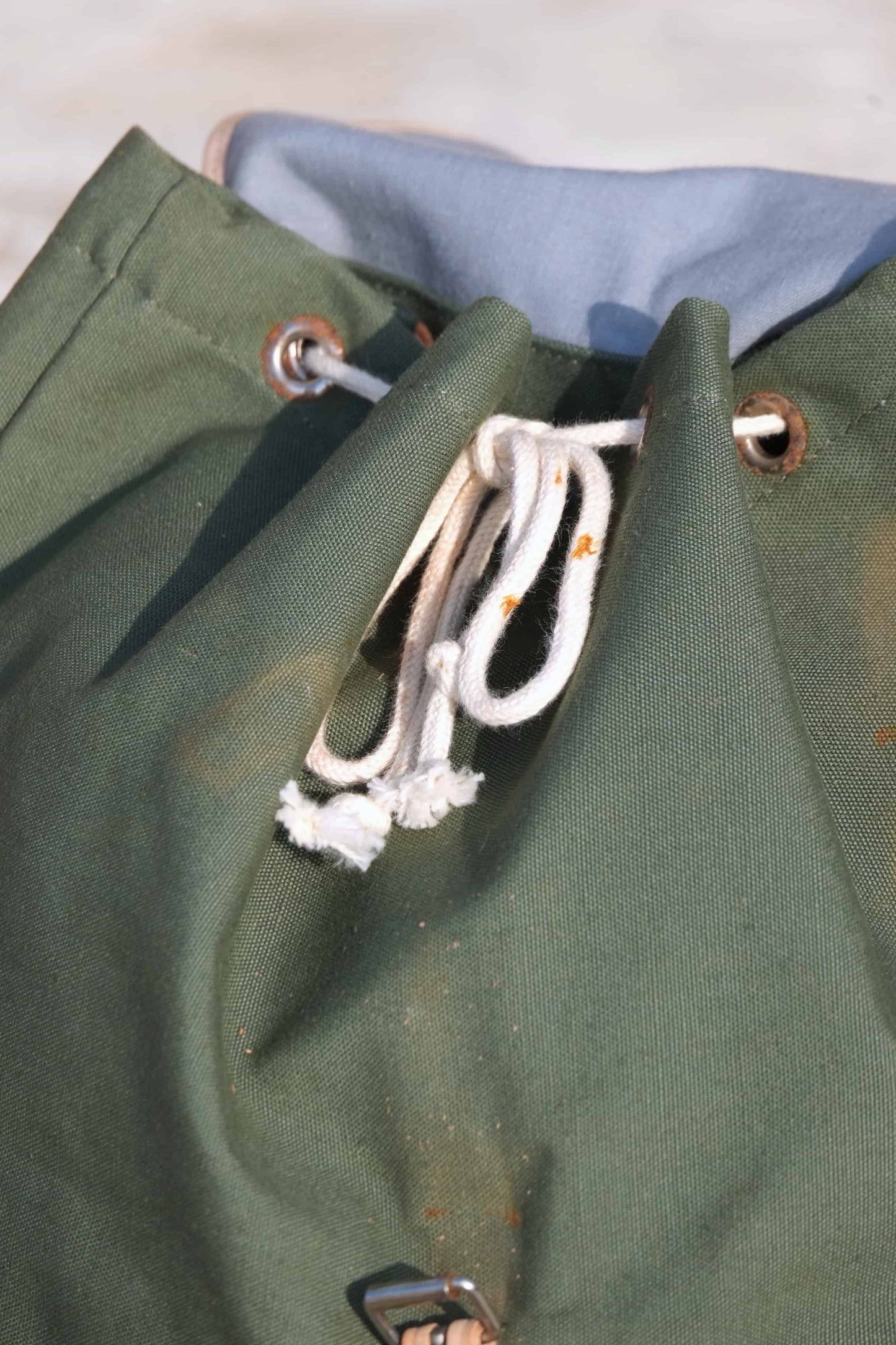 Vintage 70's Canvas Rucksack drawstring closure