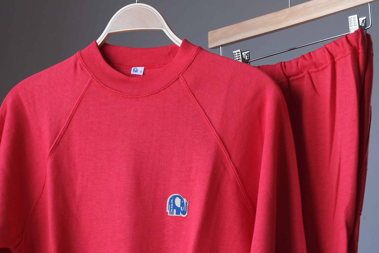 80's Comfy Jogging Suit red