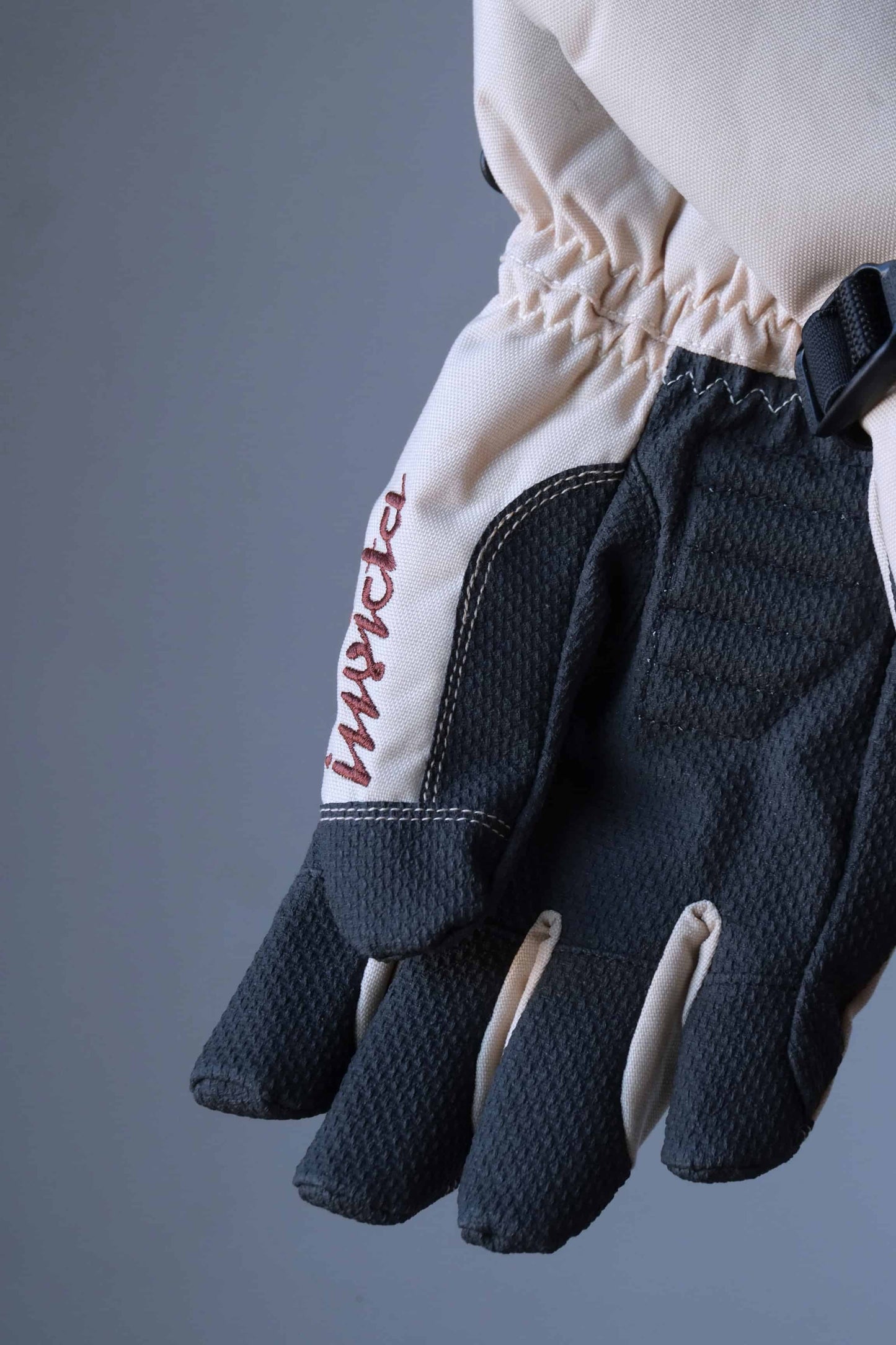 INVICTA Pownee Snowboard Gloves detail