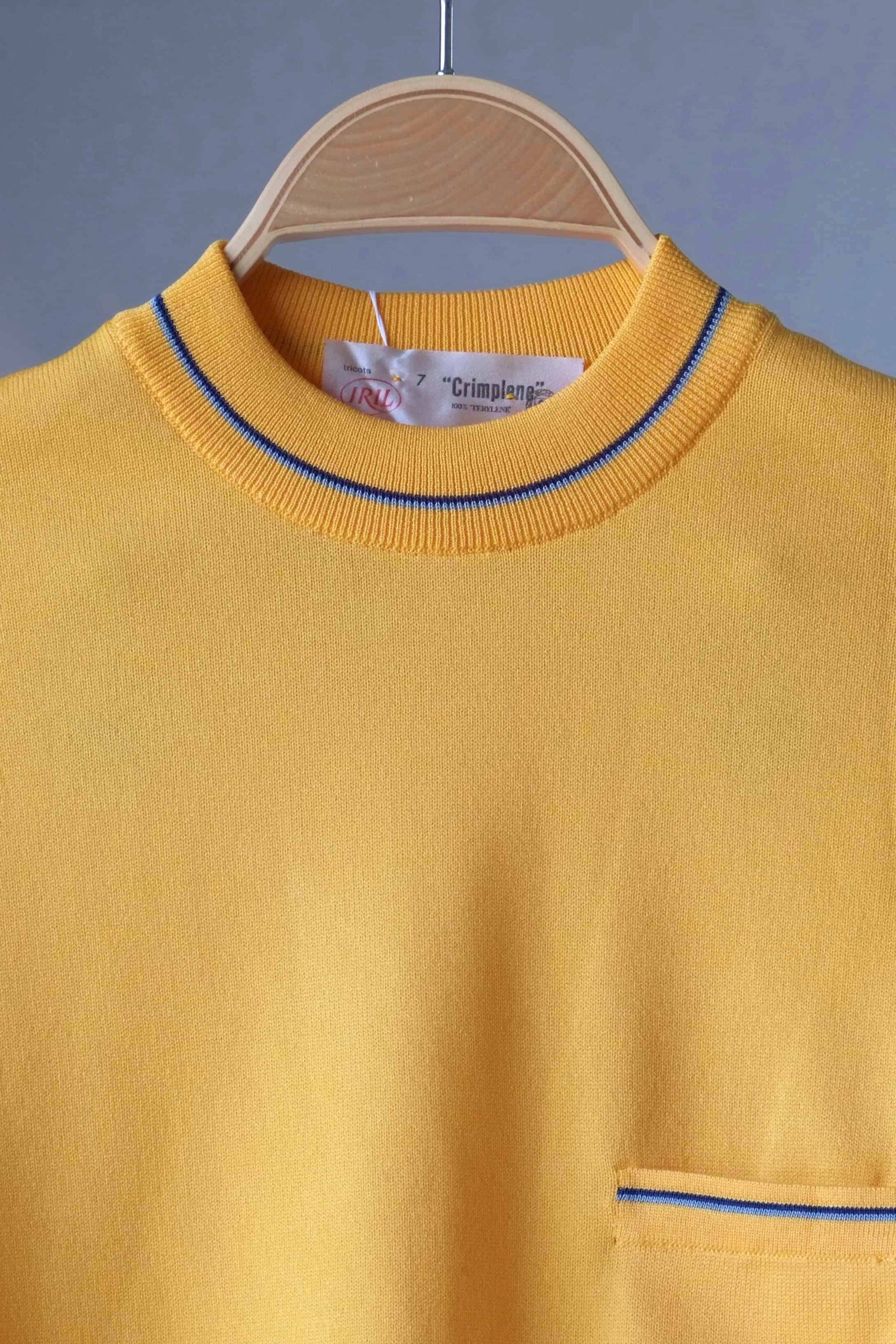 70's Crew Neck Knit Top yellow close up