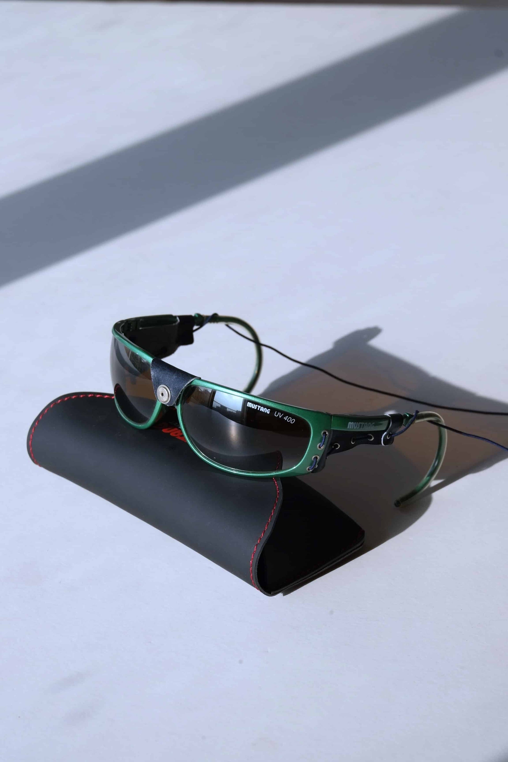 Vintage 90's Mountain Style Sunglasses green
