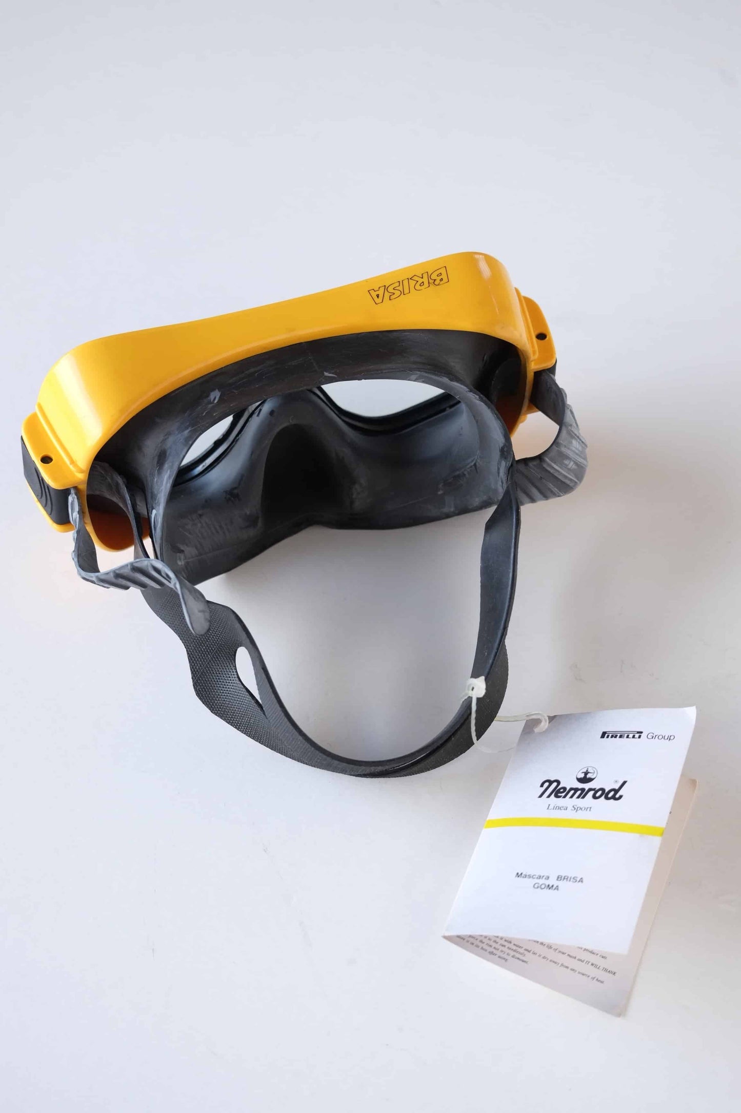 NEMROD Brisa 90's Diving Mask yellow and black from behind