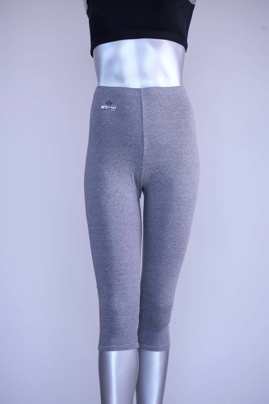 Front view of heather grey Anniel vintage capri leggings on a silver mannequin.