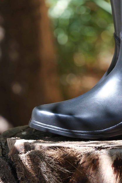 Close up shot of the tip of the AIGLE Ecuyer Pro Horseback Riding Boots