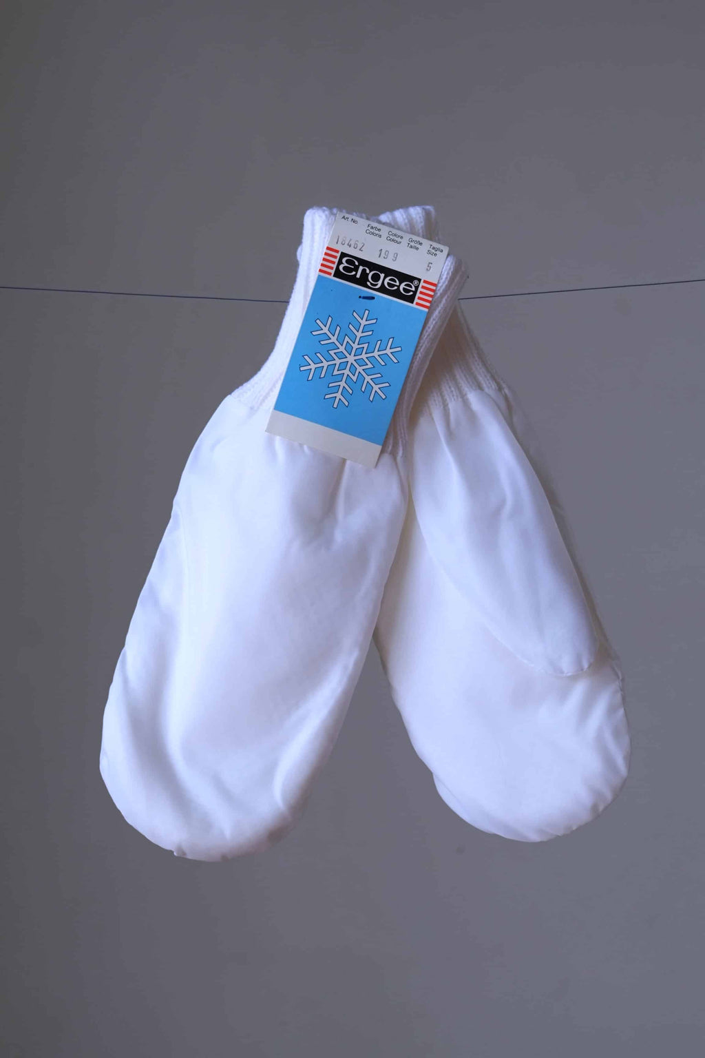 ERGEE Kids Ski Mittens in white