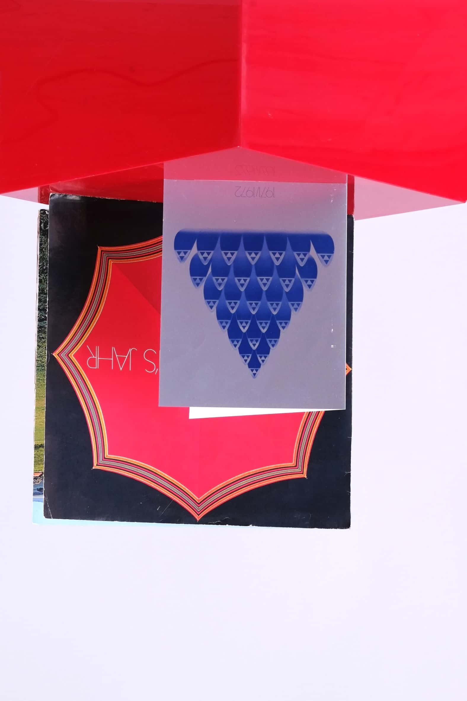 1972 Fischer Christmas vinyl “Gang Durch’s Jahr” with original blue holiday greeting card.