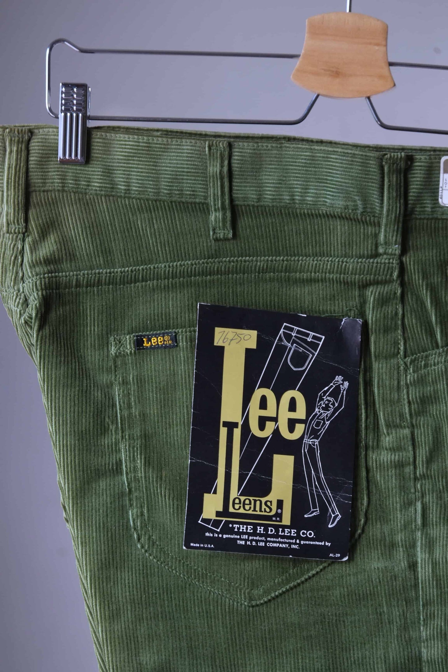 original Lee label on LEE Corduoroy Pants