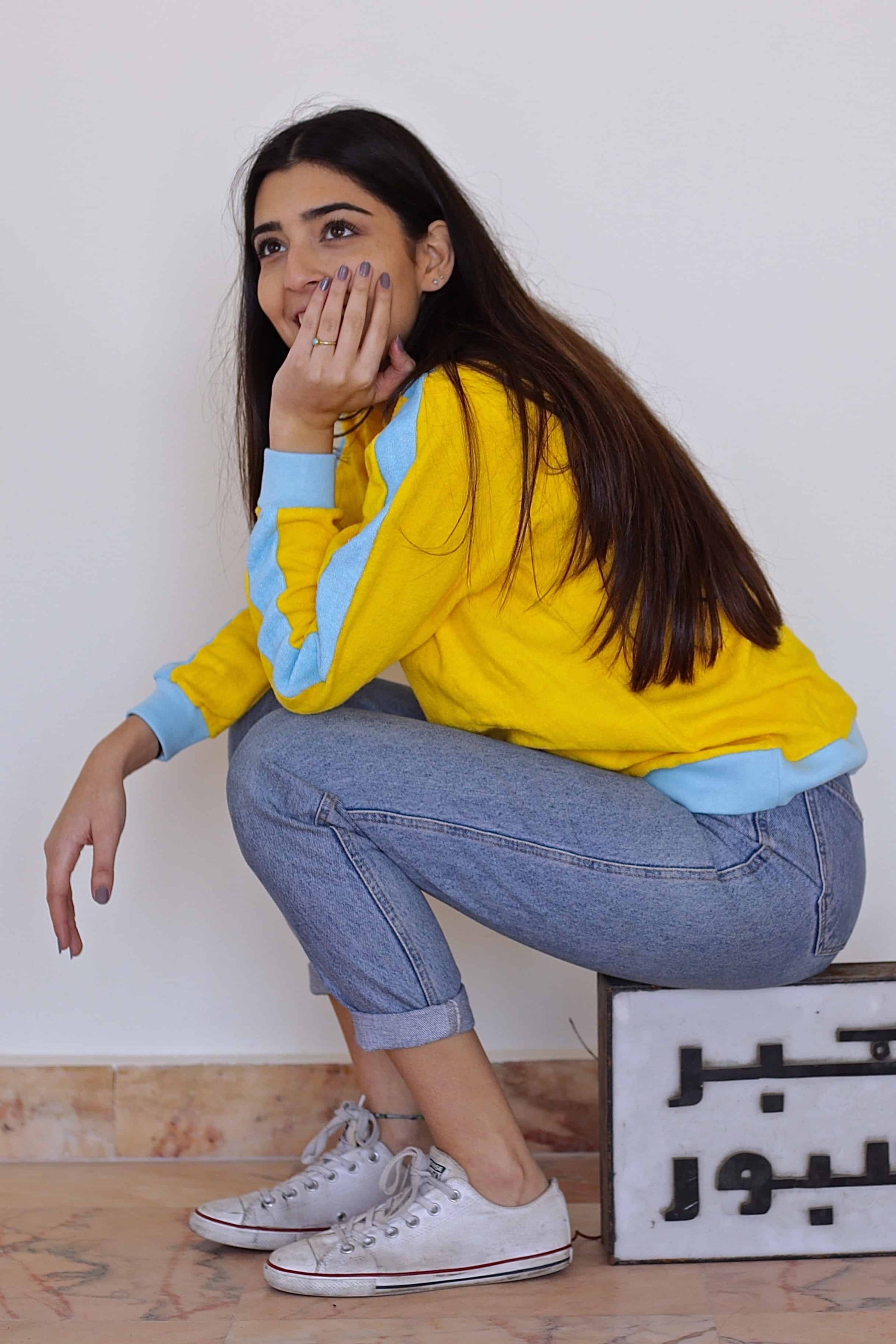 RESTOSANA Vintage Terry Sweatshirt yellow and blue on model