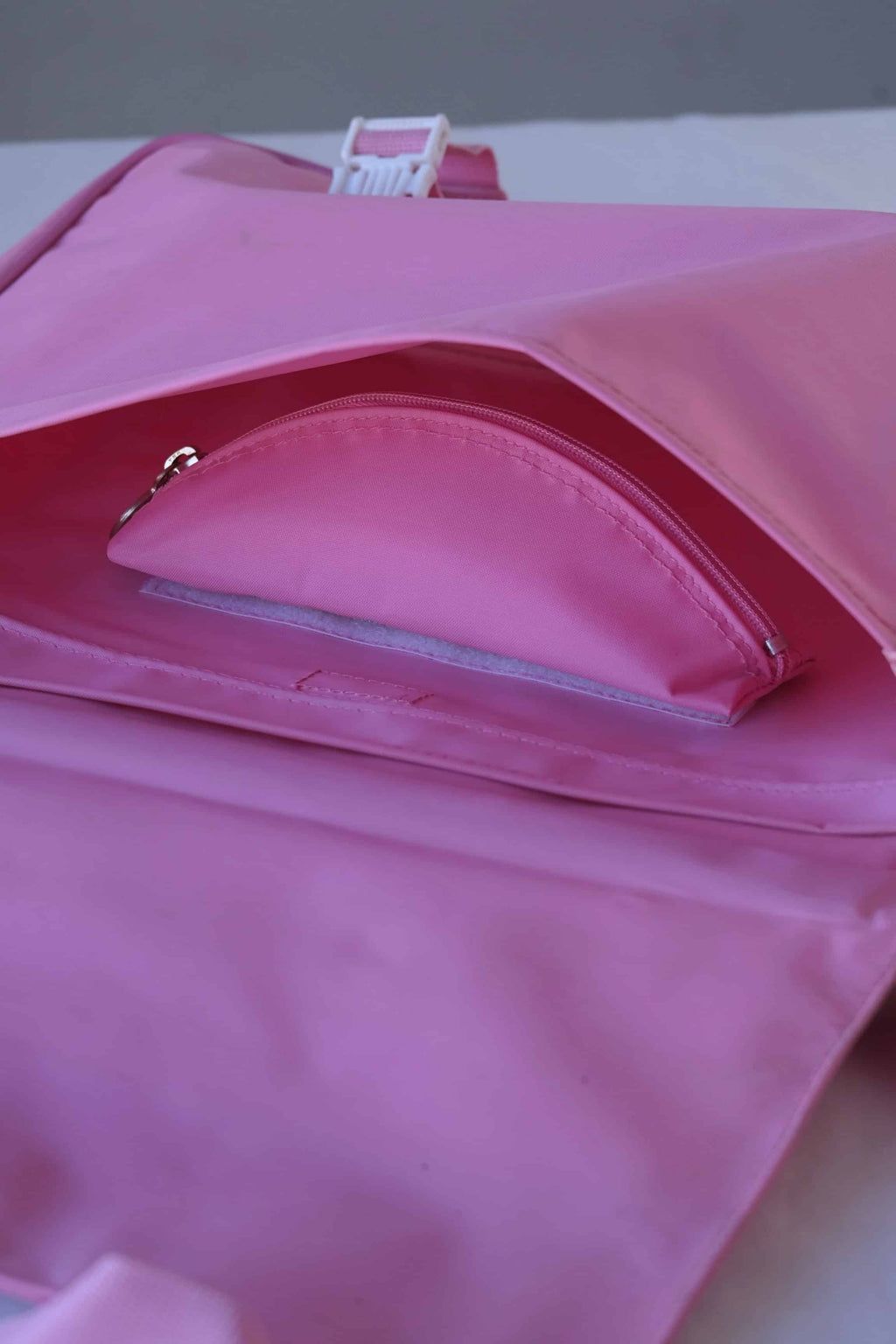 Retro Messenger Bag inside