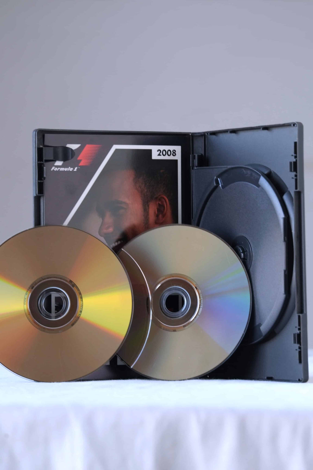 FORMULA ONE The Official Review of the 2008 FIA World Championship 2 DVD Set with discs out