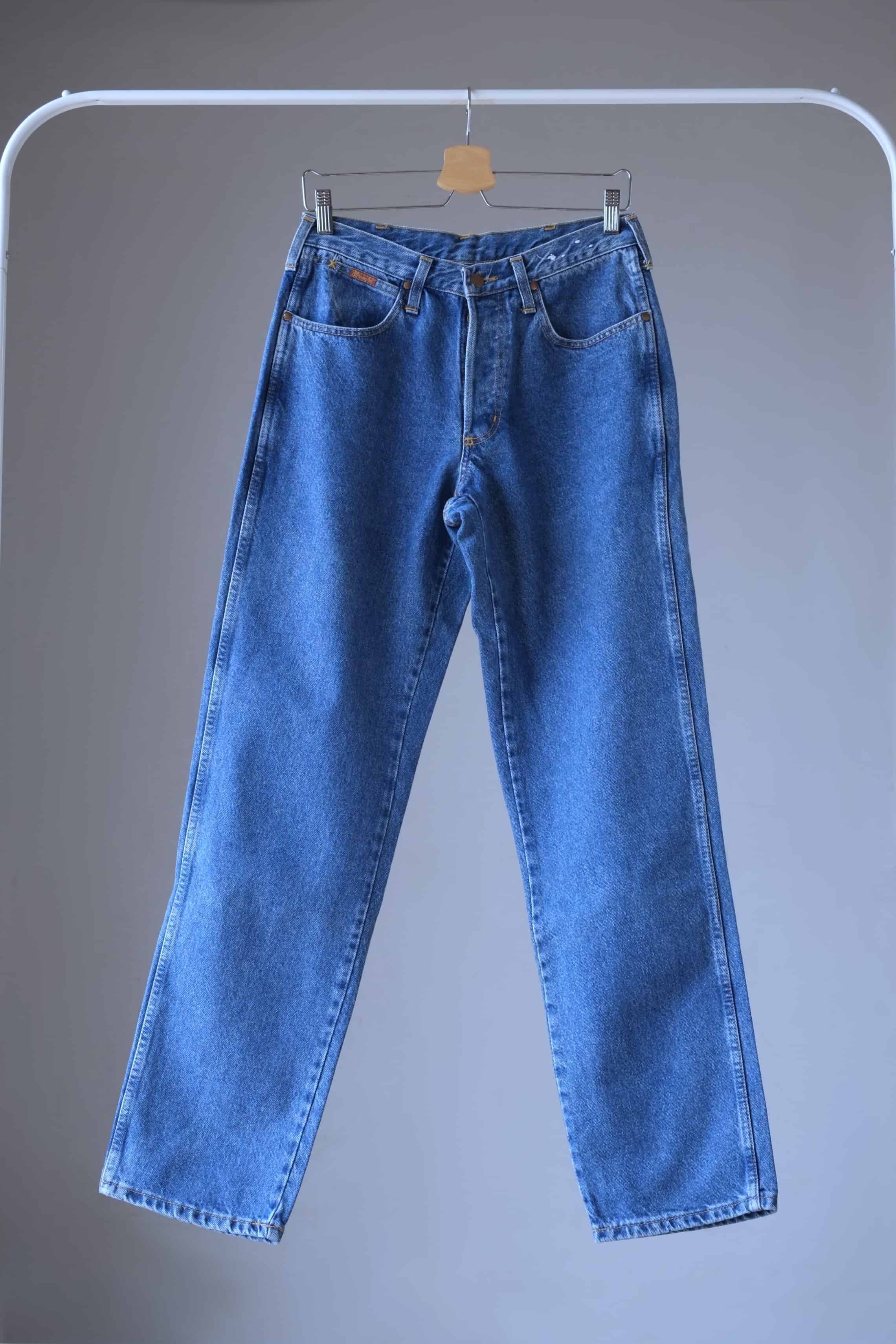 WRANGLER Vintage 90's Jeans Blue Wash on hanger, full view