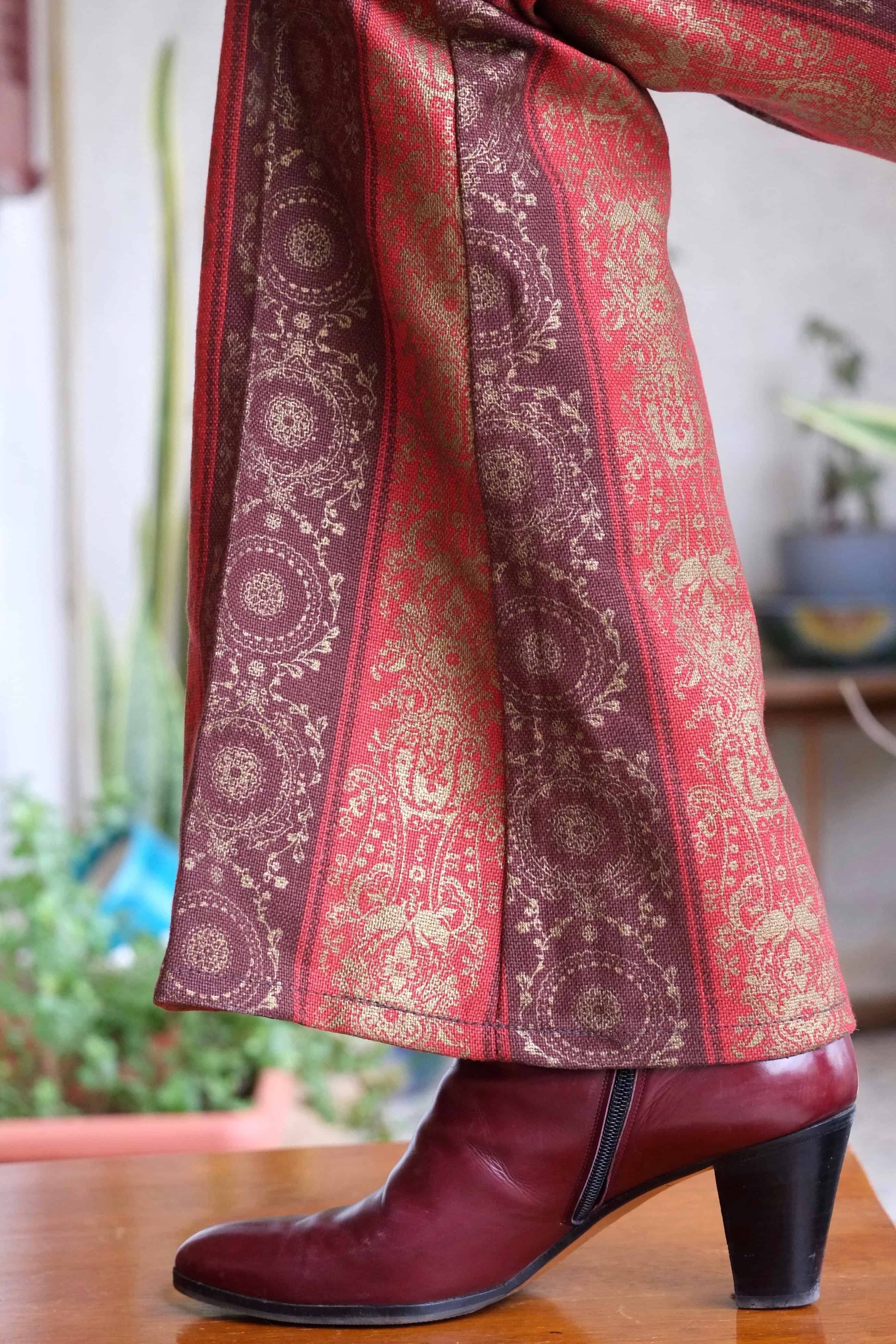 Vintage Brocade 70's Flare Bottoms leg