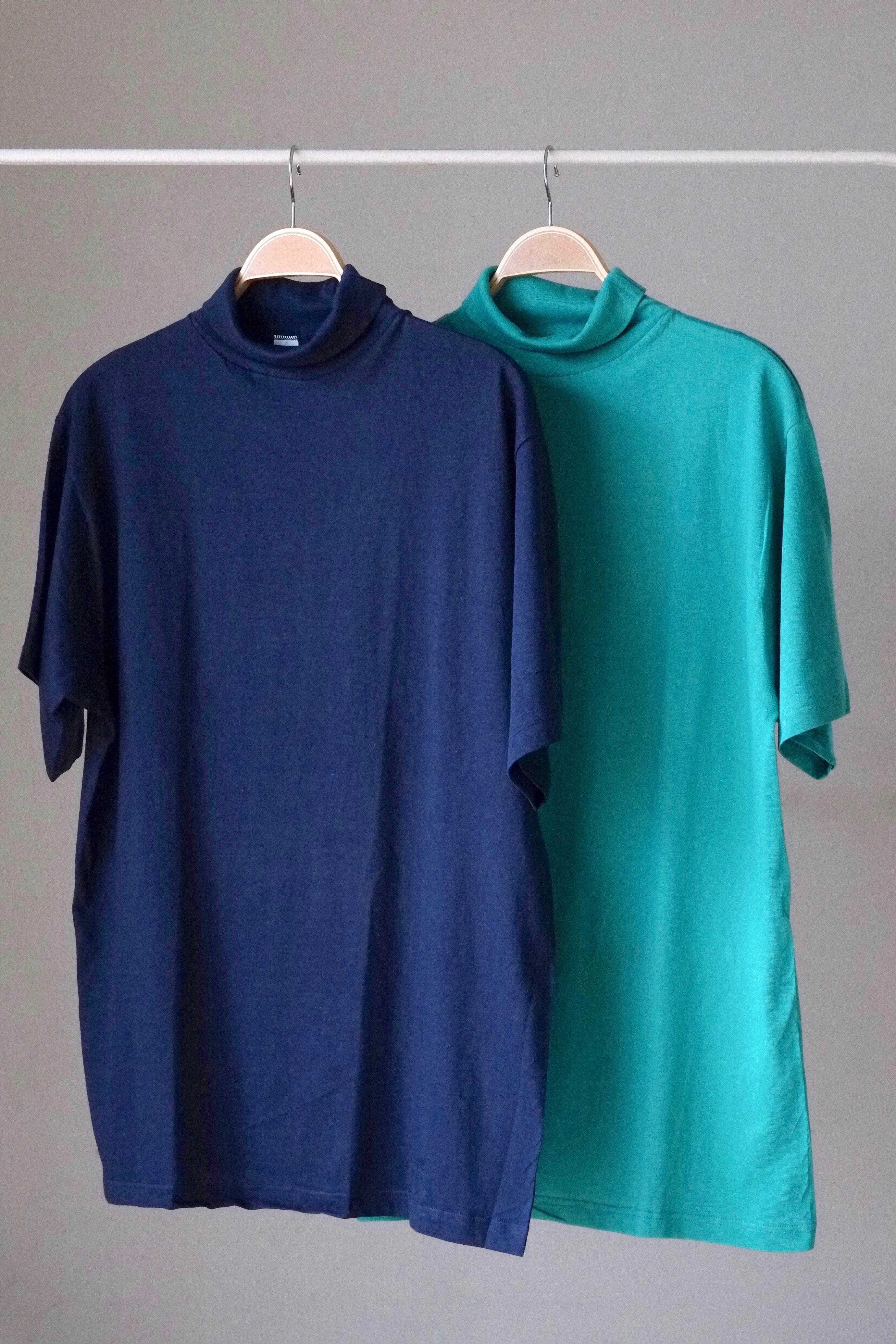 ROLLNECK Oversized 90s T-Shirt