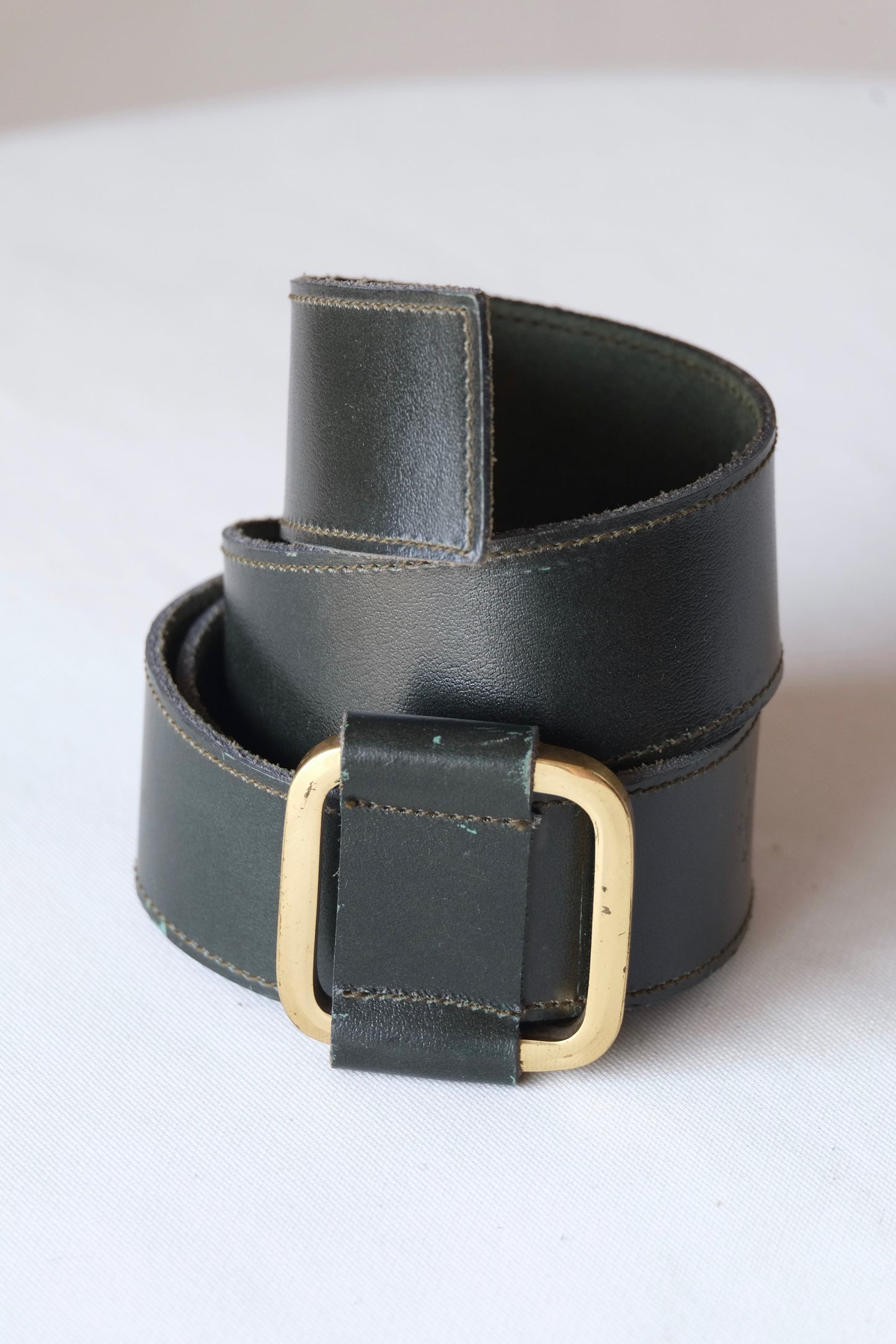 L'AIGLON Rounded Square Slip Buckle Leather Belt