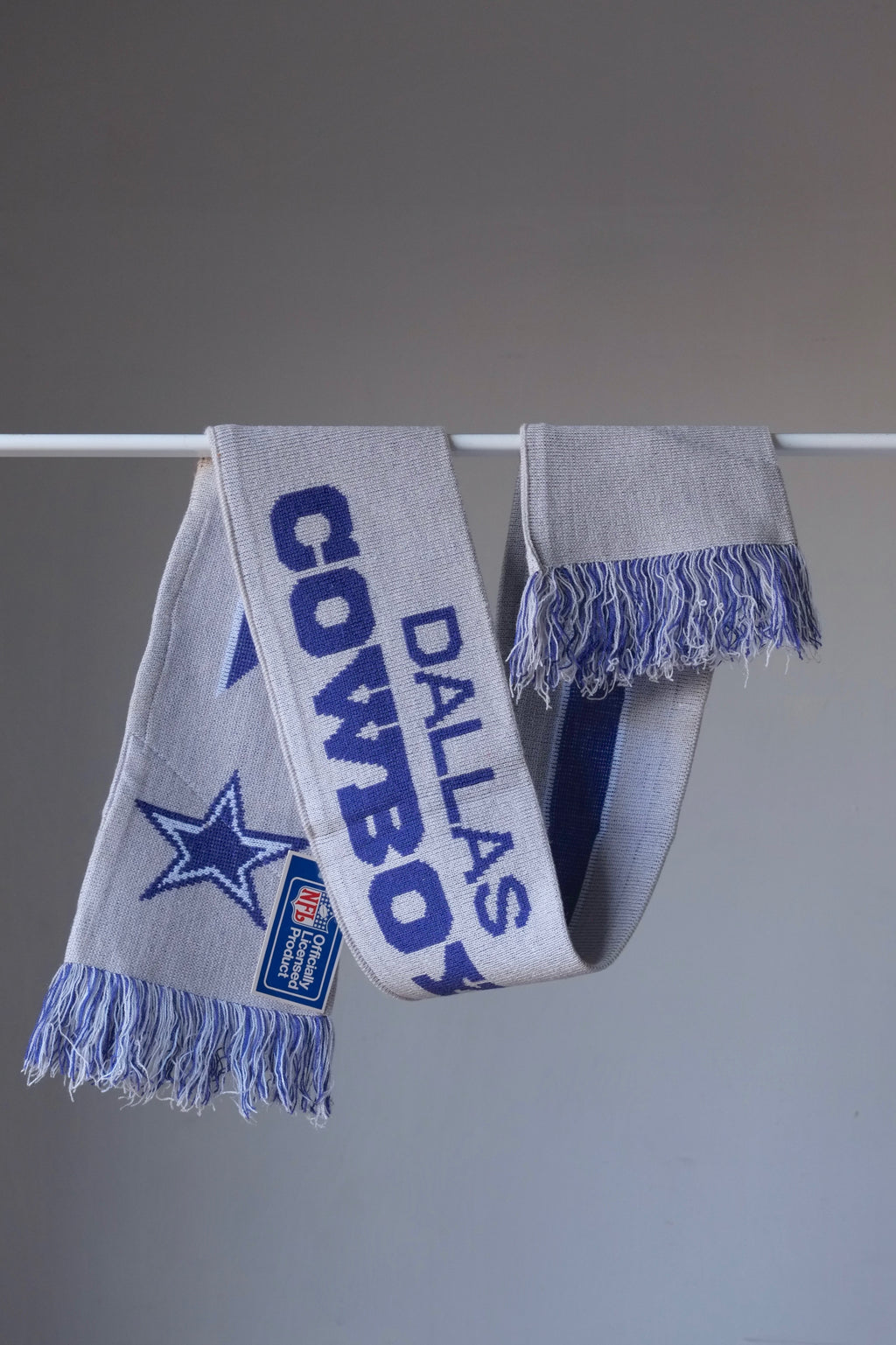 NFL Dallas Cowboys Vintage Cheering Scarf & Banner
