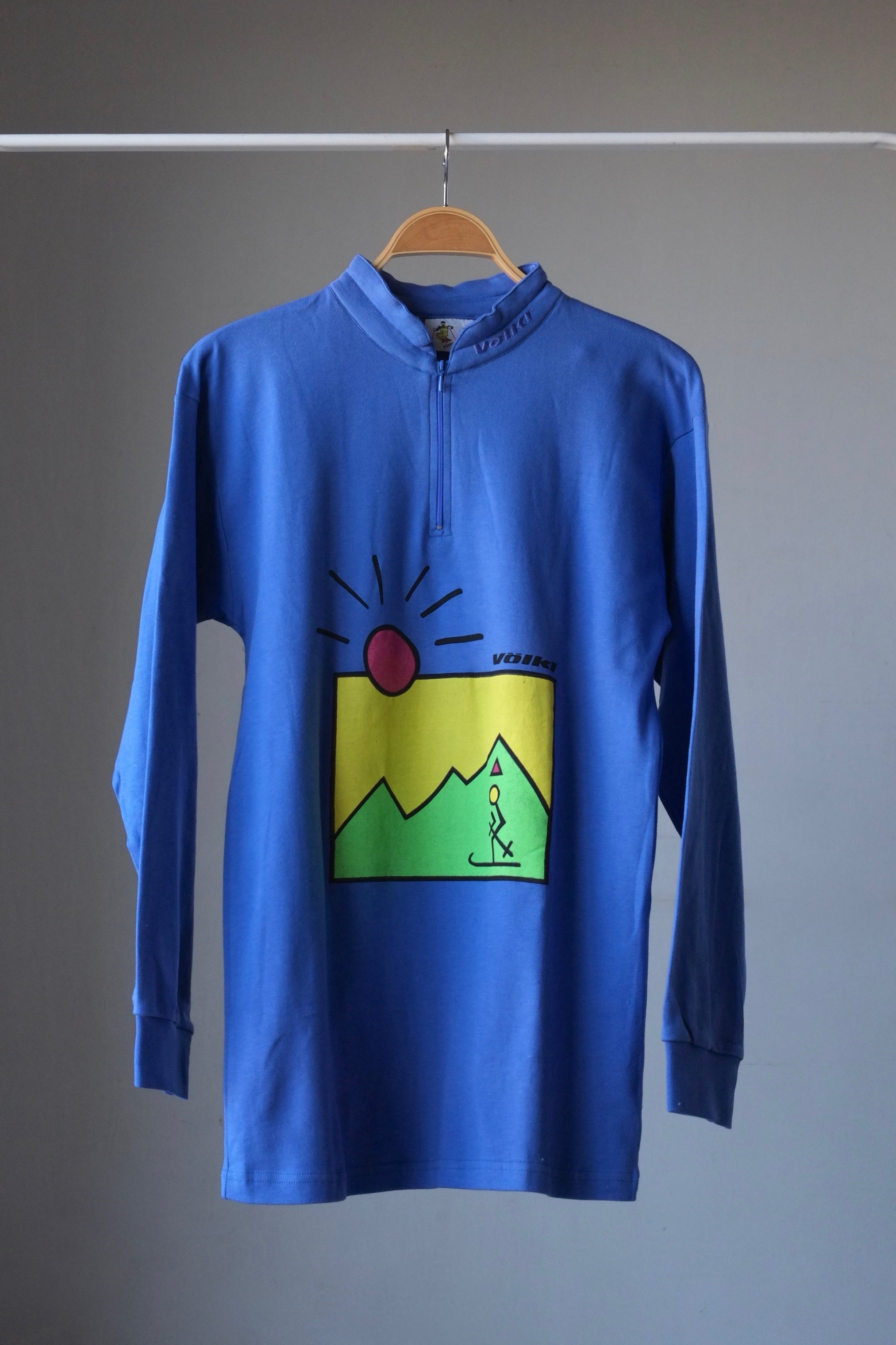 VÖLKL Cotton Zip Neck 90s Top