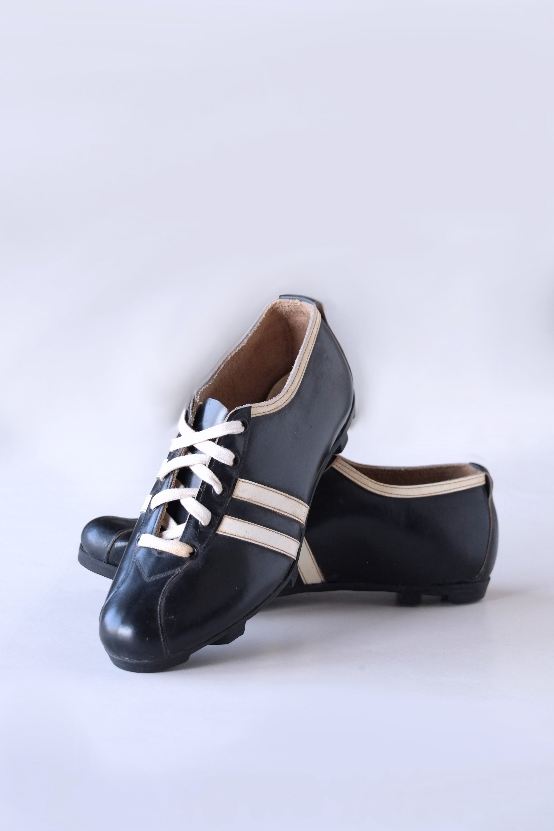 1960s football outlet boots