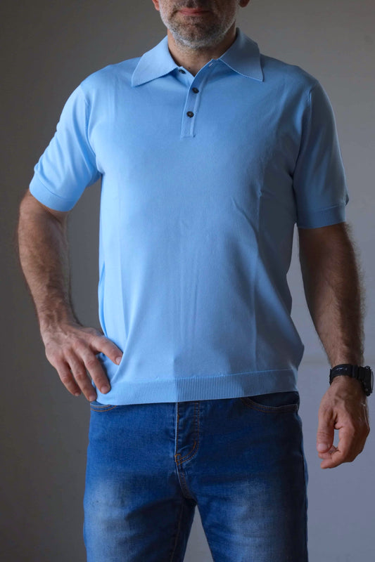 Knitted 70's Polo Shirt blue on model