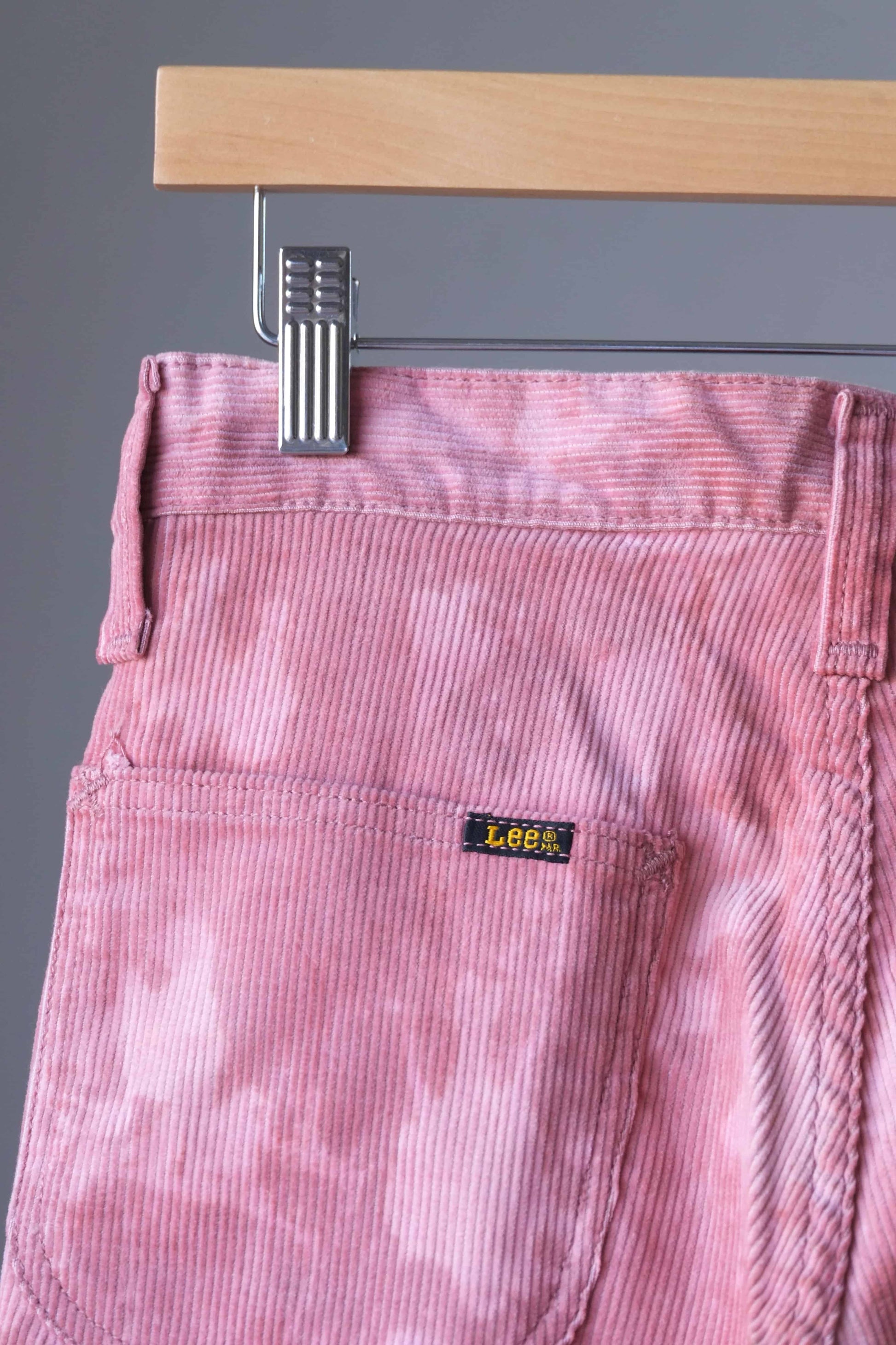 Vintage LEE Corduroy Tie-Dye 70's Bell Bottoms pink back pocket