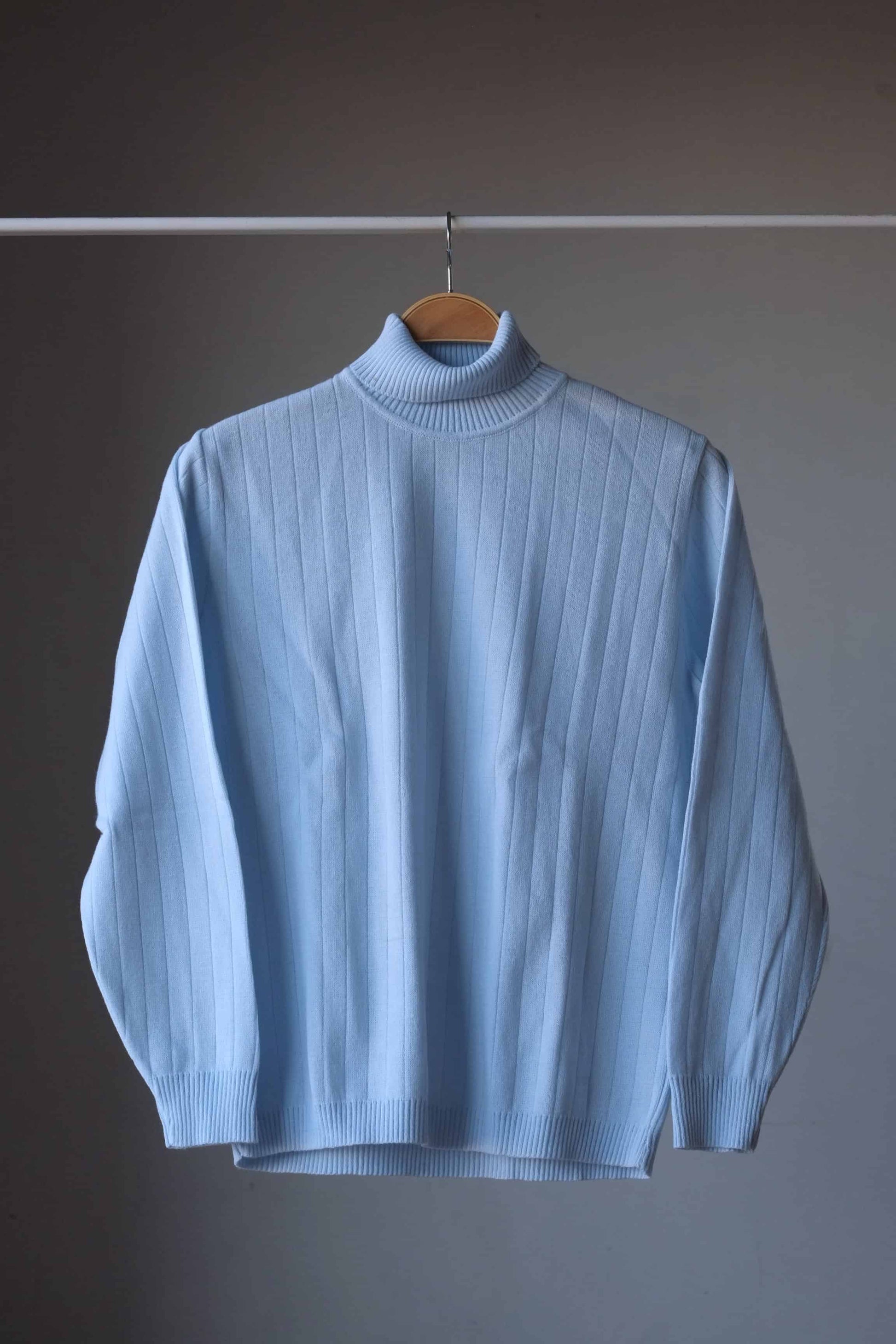 Vintage 70's Turtleneck Sweater light blue