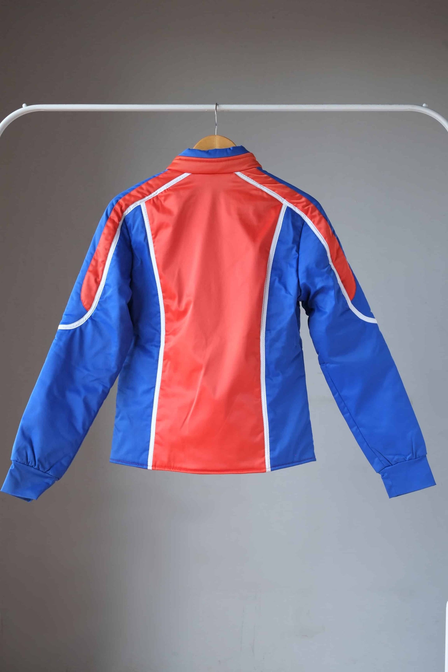 Vintage 70's Sportalm red/blue Men's Ski Jacket backside