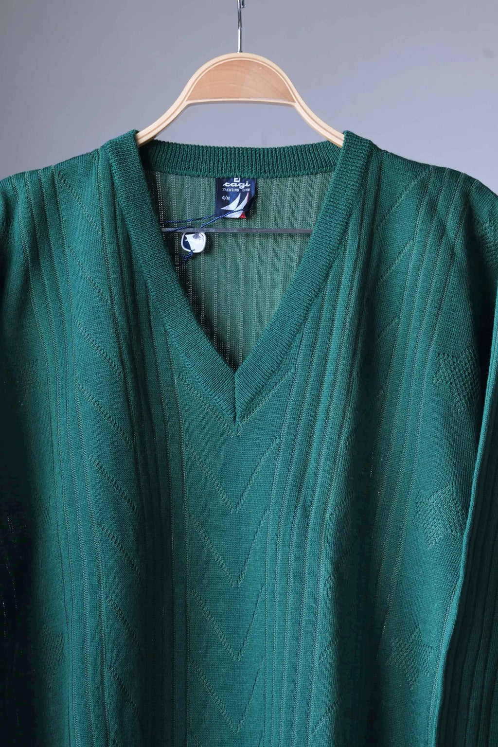 Vintage 90's V-Neck Sweater green close up