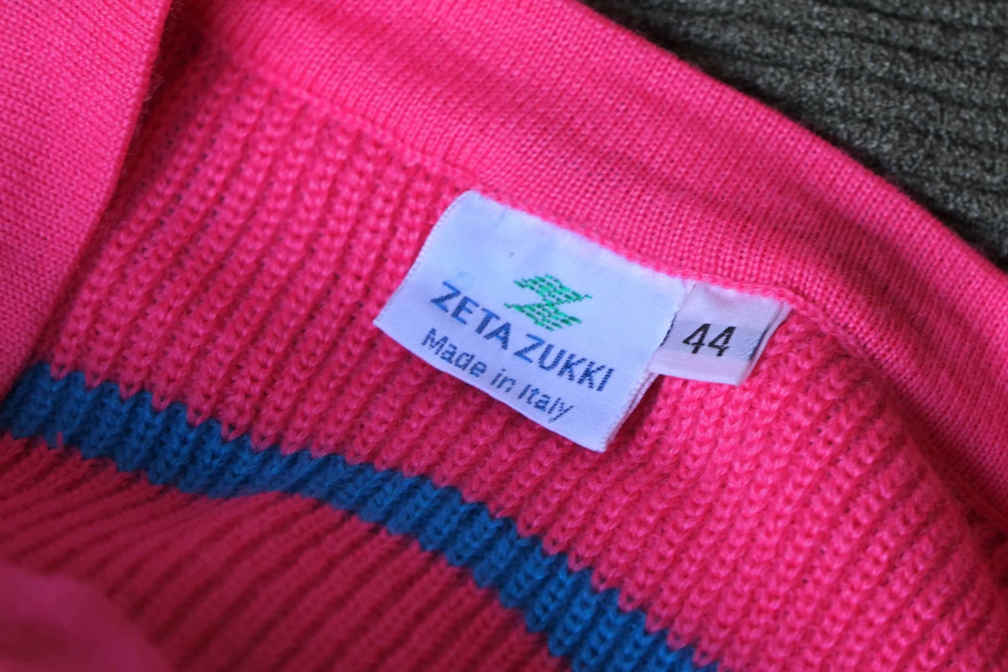 Vintage 80's Wrapround Sweater label